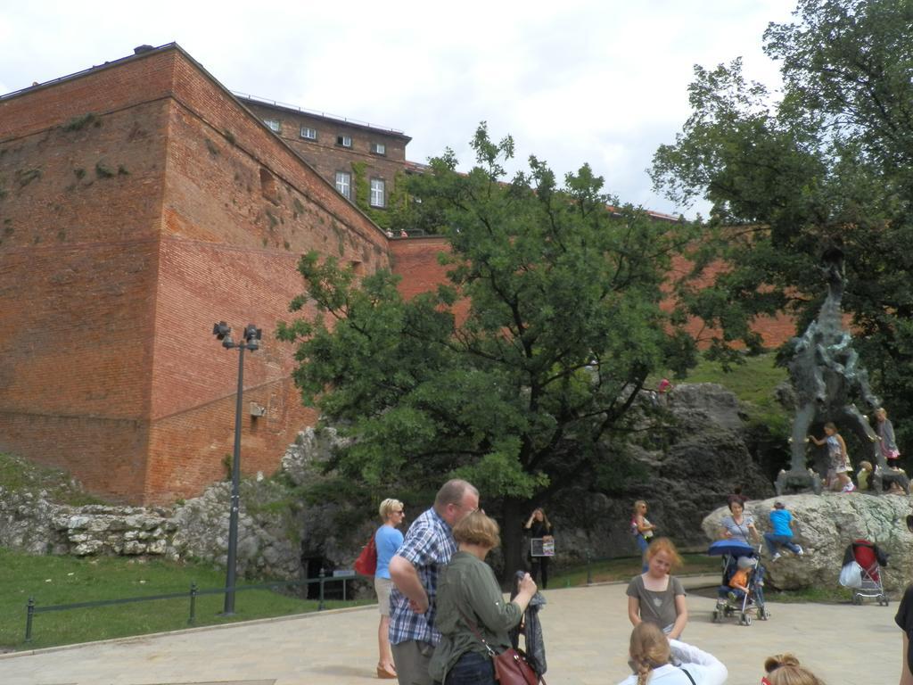Studio Na Powislu Krakow Luaran gambar